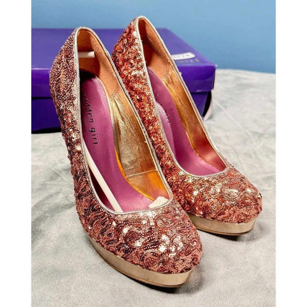 Madden Girl Trebel Womens 7 Rose Gold Sequin Platform Heels Pumps